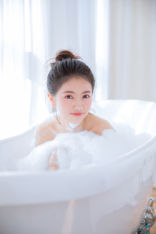 刚开始拒绝后来慢慢接受视频